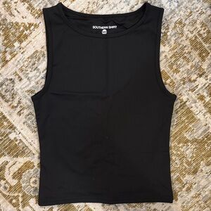 Southern Shirt waist length active tank